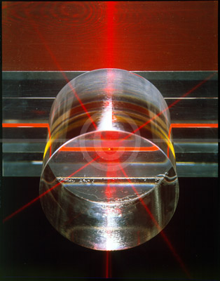 HD_SL-13 - Laser beam shining through model of wave guide module for Dupont display and brochure