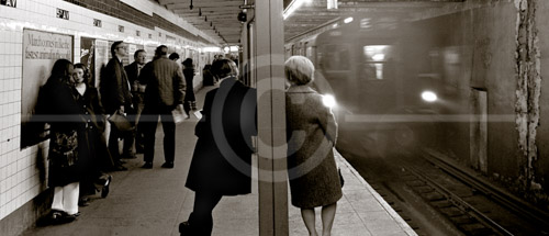 HD_P-30 - Evening Rush Hour - NYC Subway System, Fifth Avenue Station. HD_P-30 - Evening Rush Hour - NYC Subway System, Fifth Avenue Station.