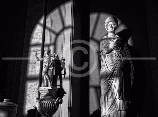HD_STBW-90 - Statues lit by the early morning sun coming in the window of the Vatican Museum in Rome, Italy HD_STBW-90 - Statues lit by the early morning sun coming in the window of the Vatican Museum in Rome, Italy